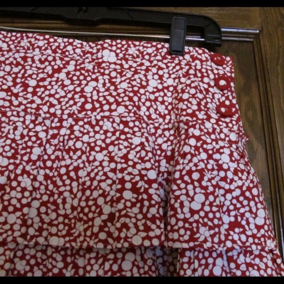 BCBGMAXAZRIA Tiered Pleated Mini Skirt Size 4 - Picture 2 of 3